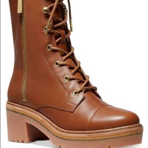 Micheal Kors Anaka combat boots . Size 6